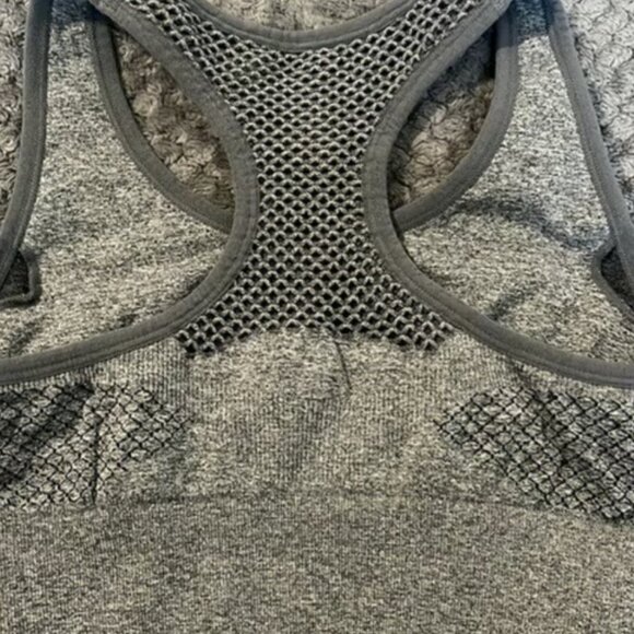 Pro-Fit Racerback Sports Bra Size Medium EUC #M-055 - Picture 3 of 3